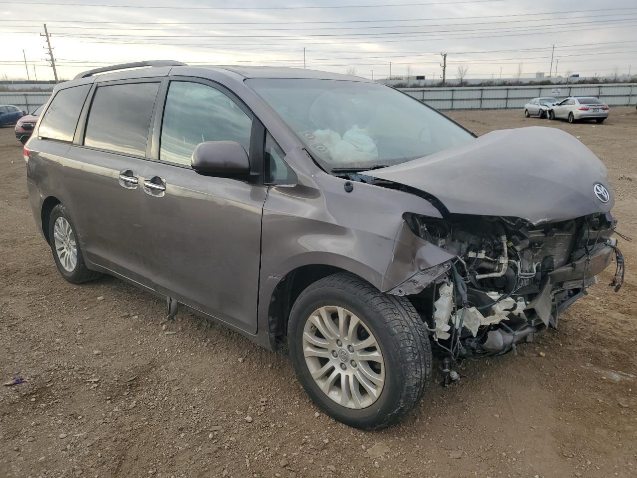 2013 Toyota Sienna xle