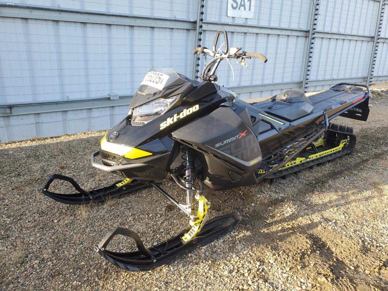 2017 Skidoo Summit X 850 E-TEC