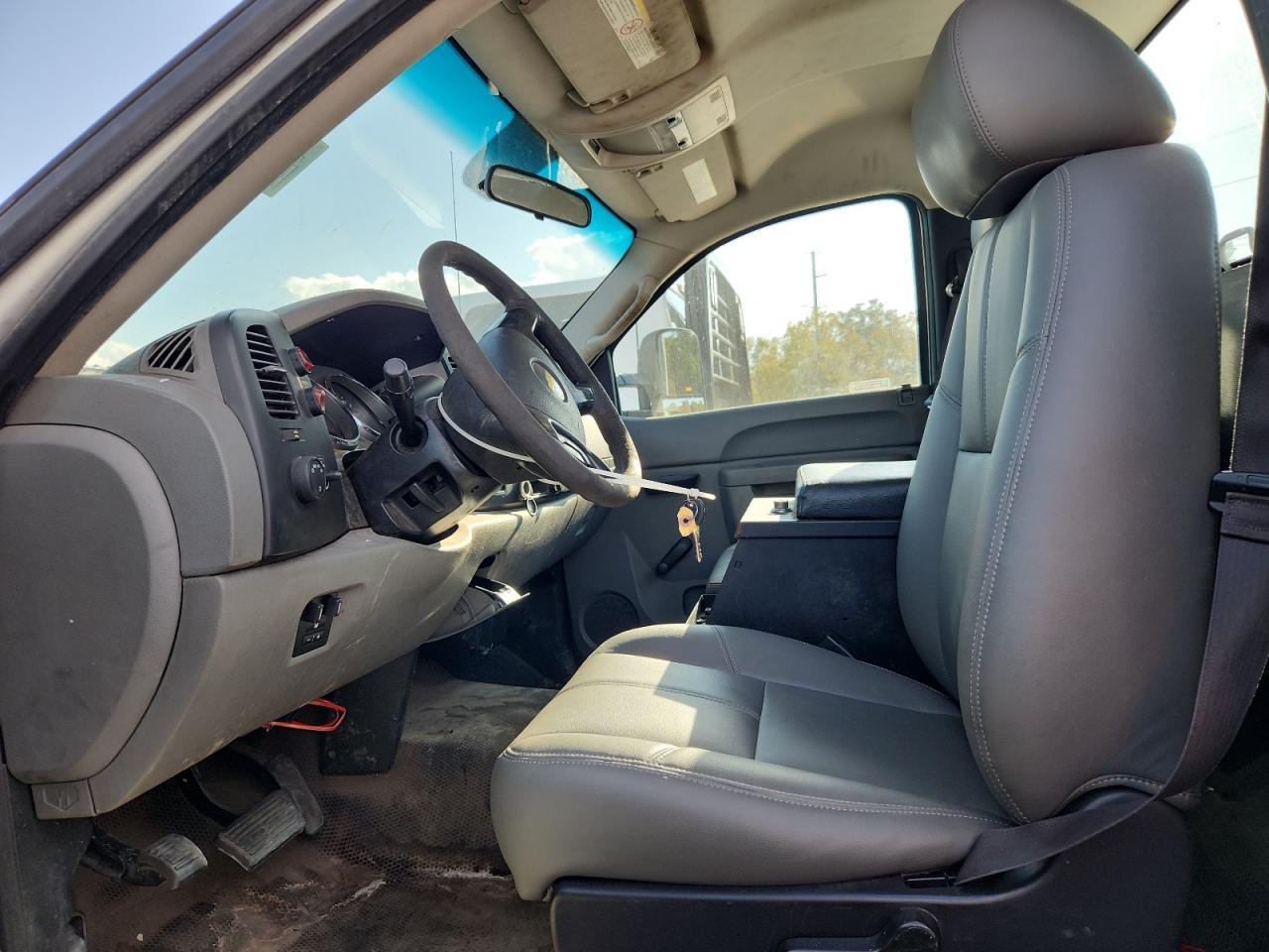 2013 Chevrolet Silverado Utility / Service Truck