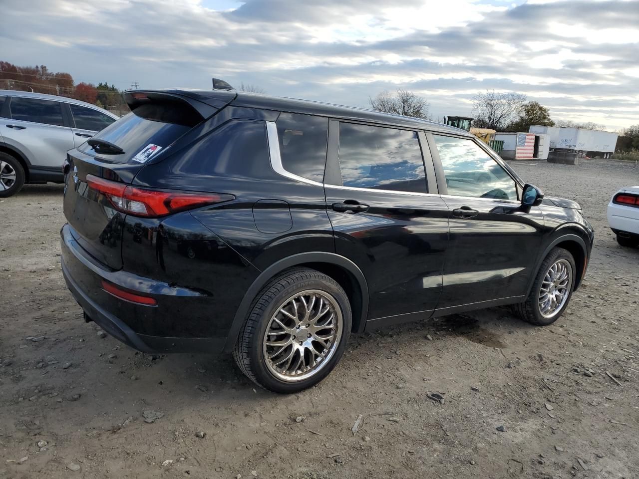 2022 Mitsubishi Outlander es