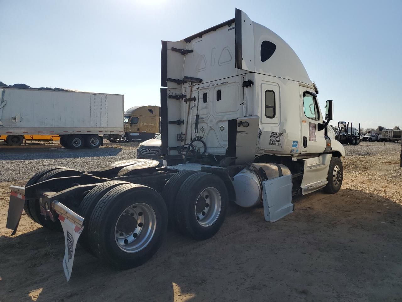 2016 Freigliner 2016 Freightliner Cascadia 125 Semi Truck
