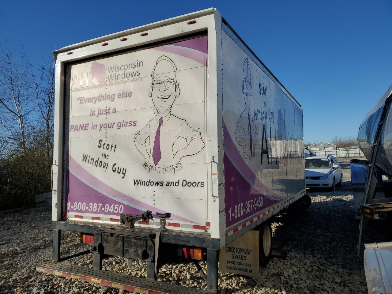 2018 Isuzu NPR HD BOX Truck