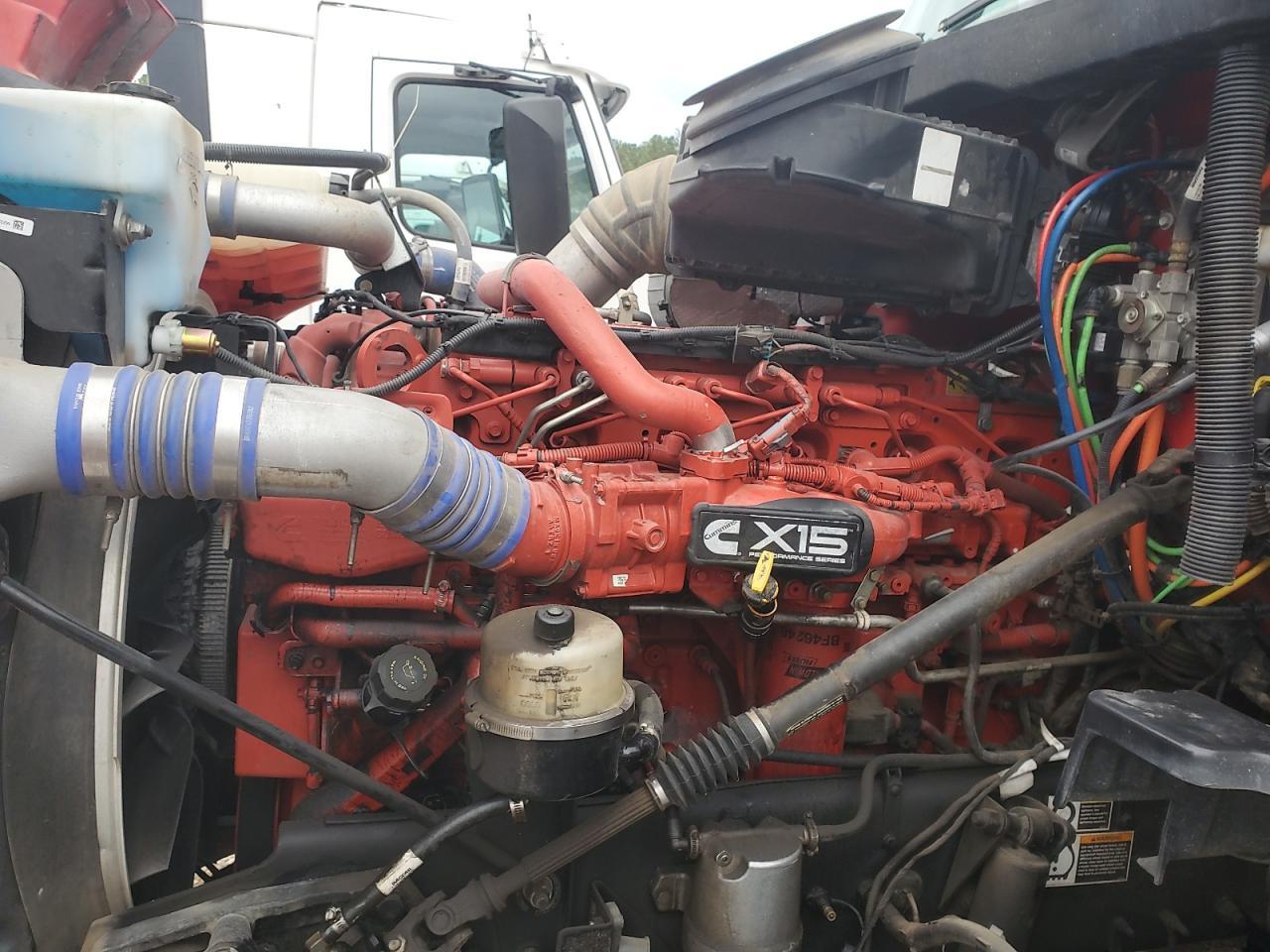 2018 Peterbilt 567 Semi Truck