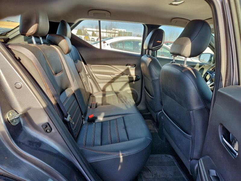 2019 Nissan Kicks s