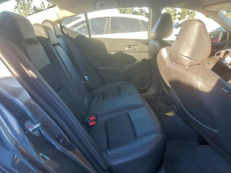 2022 Nissan Altima sr