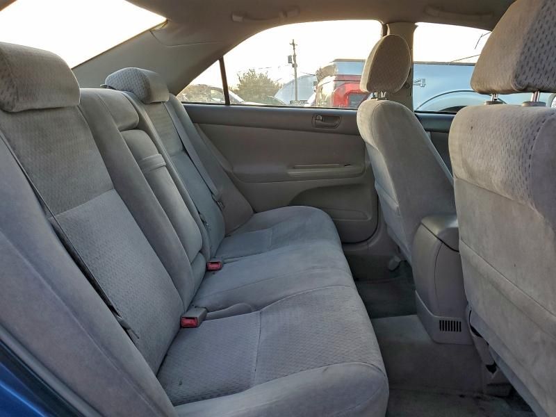 2003 Toyota Camry le