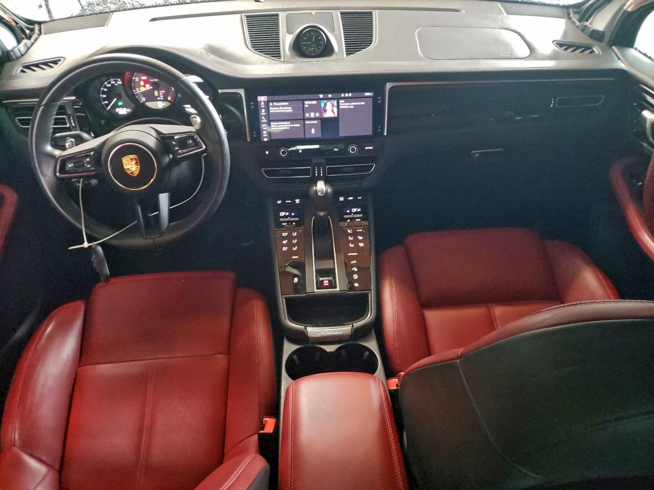 2023 Porsche Macan Base