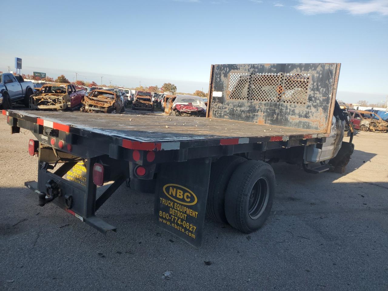 2022 Ford F350 Super Duty Flatbed Truck
