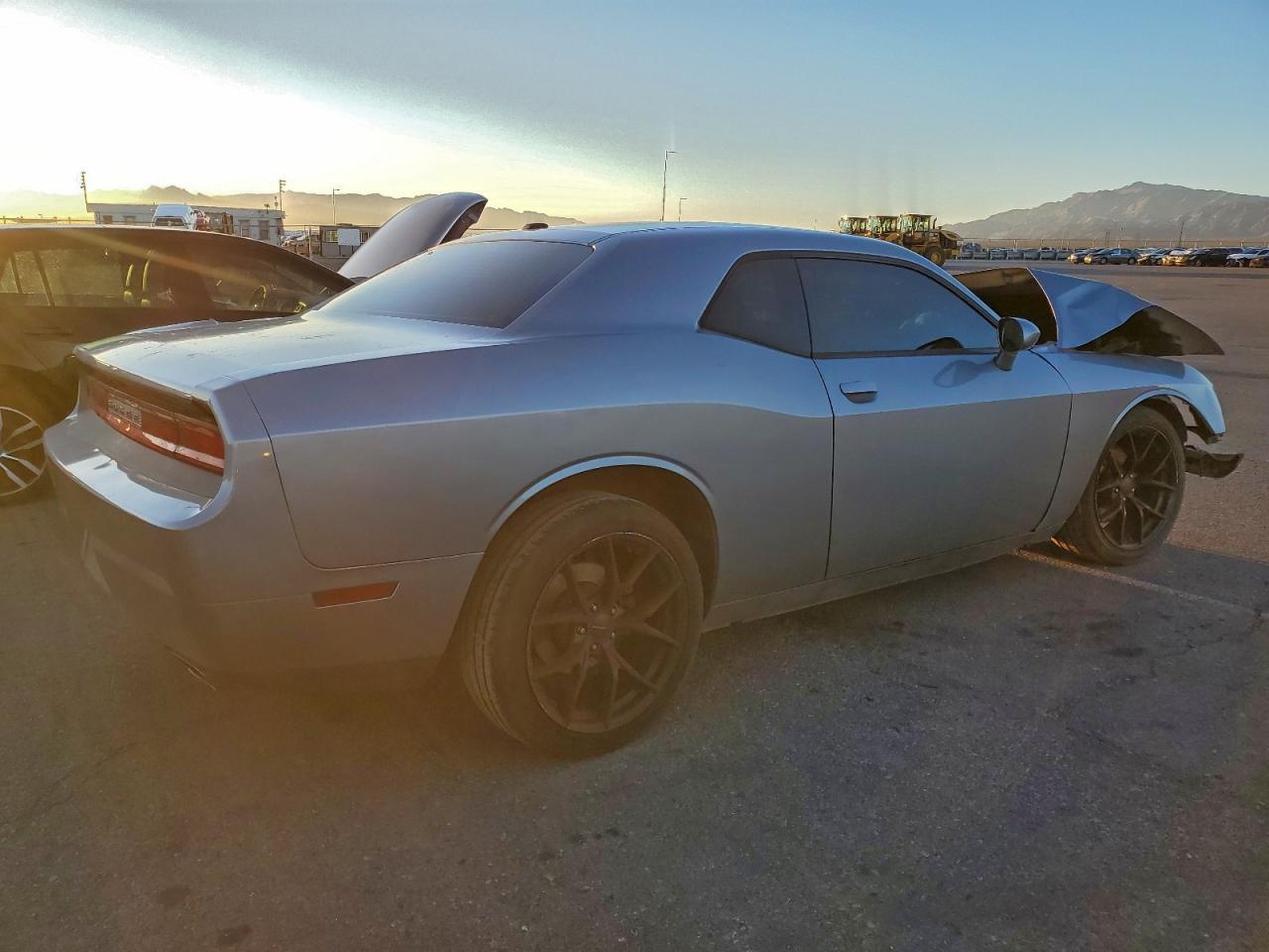 2014 Dodge Challenger sxt
