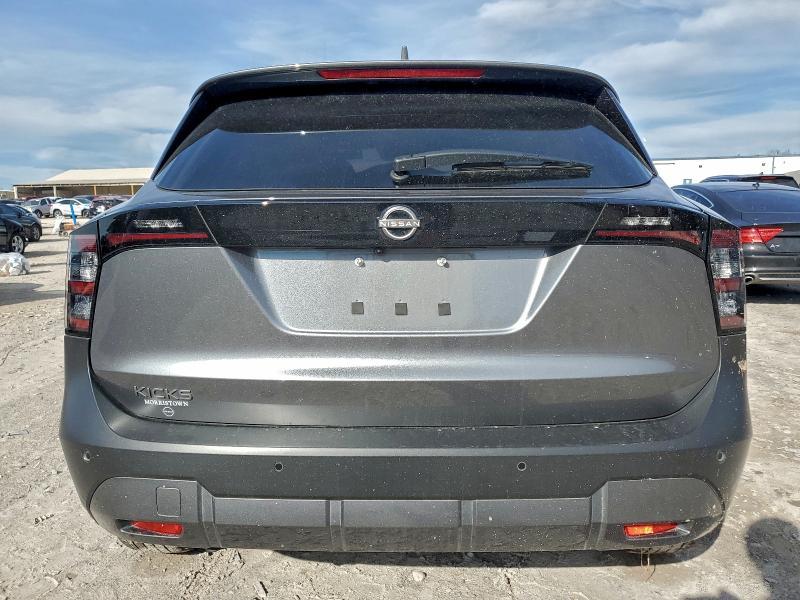 2025 Nissan Kicks sv