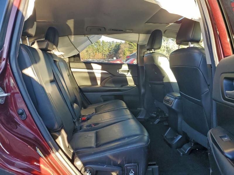 2018 Toyota Highlander se