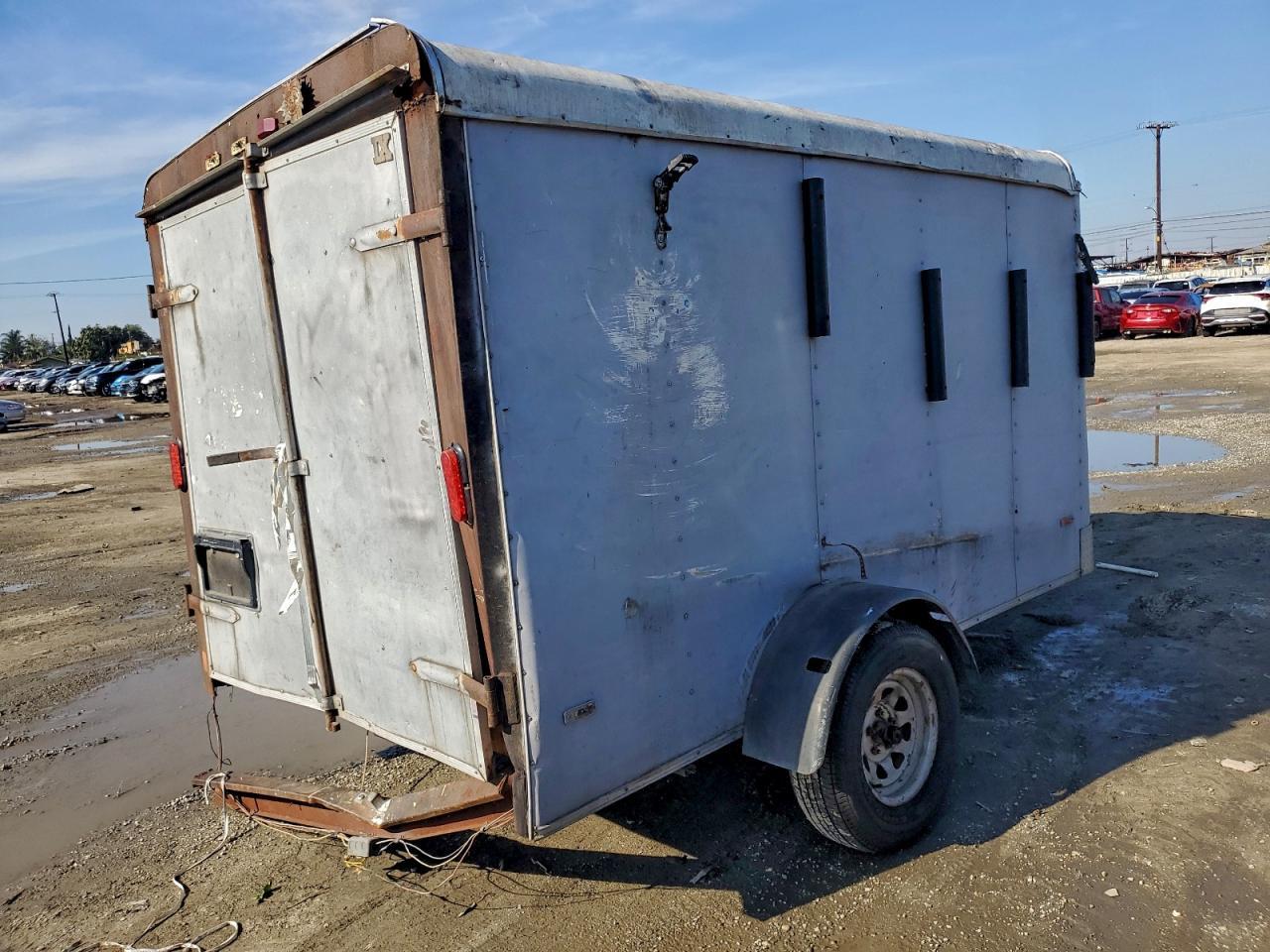 2001 Paec Unknown-Enclosed Cargo Trailer