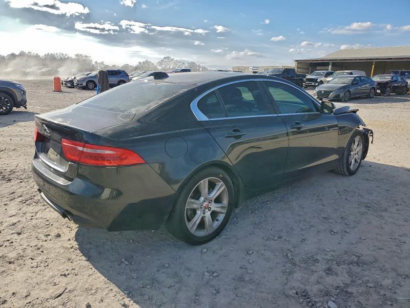 2017 Jaguar Xe Prestige