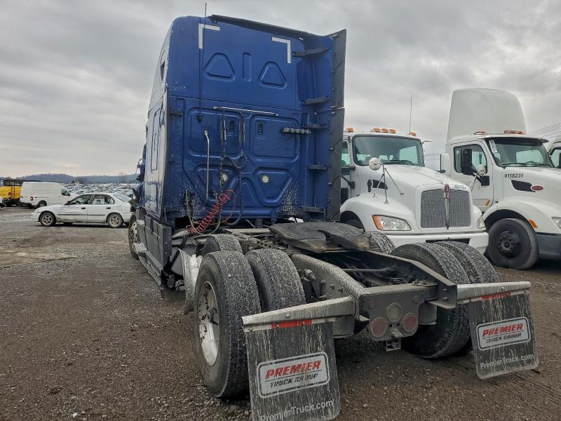 2022 Freightliner Cascadia 126