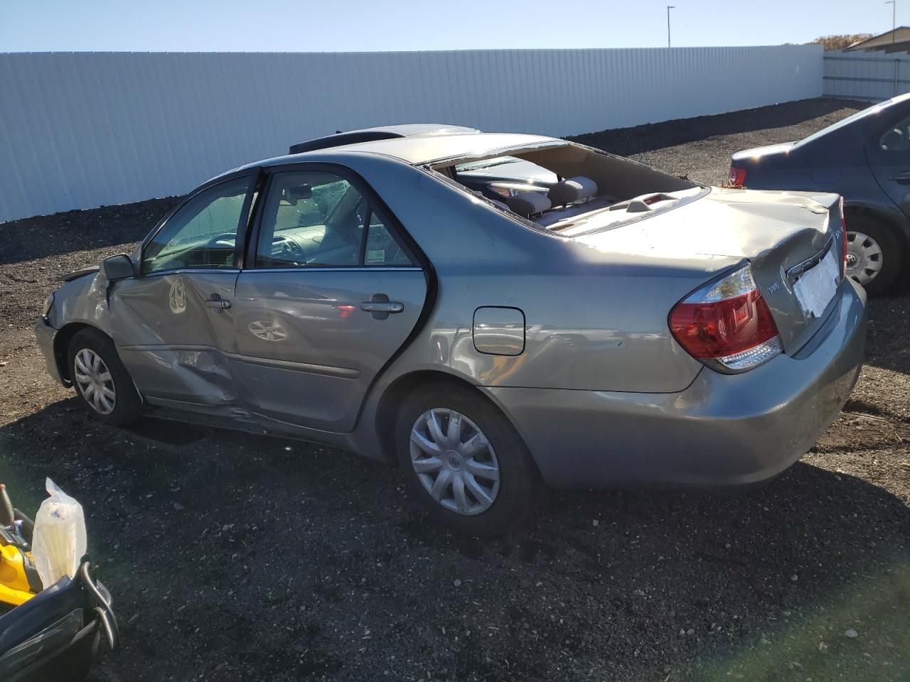 2005 Toyota Camry le