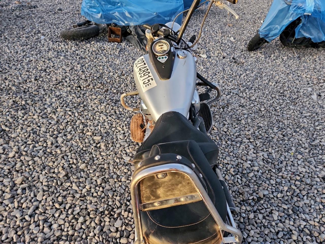 2006 Kawasaki Vn900 b