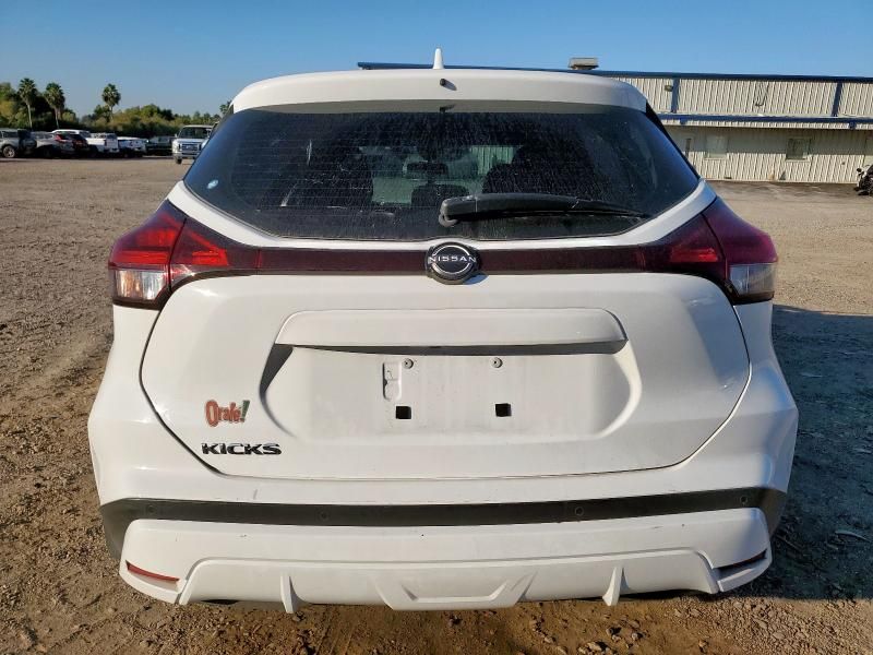 2022 Nissan Kicks s