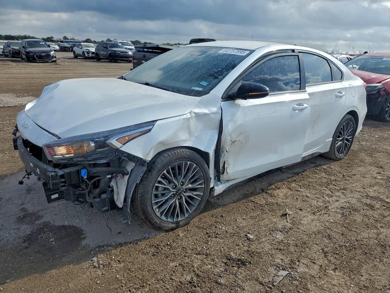 2024 KIA Forte gt Line