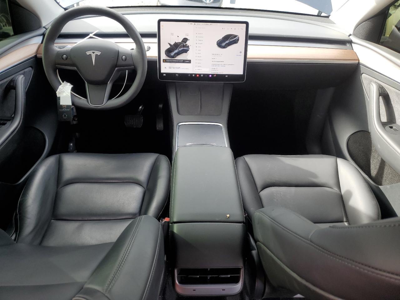 2025 Tesla Model y