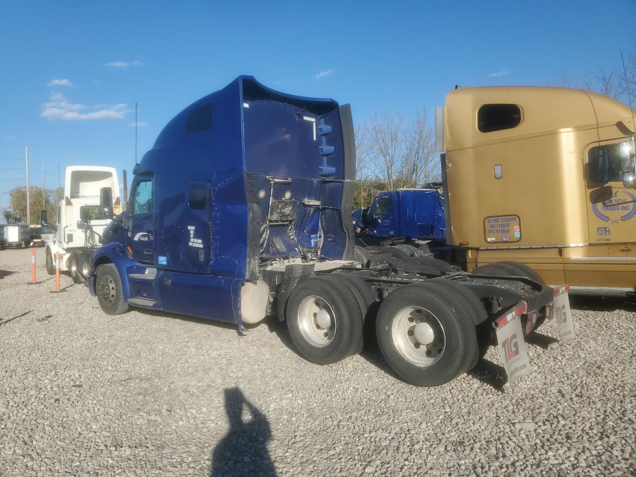 2020 Peterbilt 579 Semi Truck