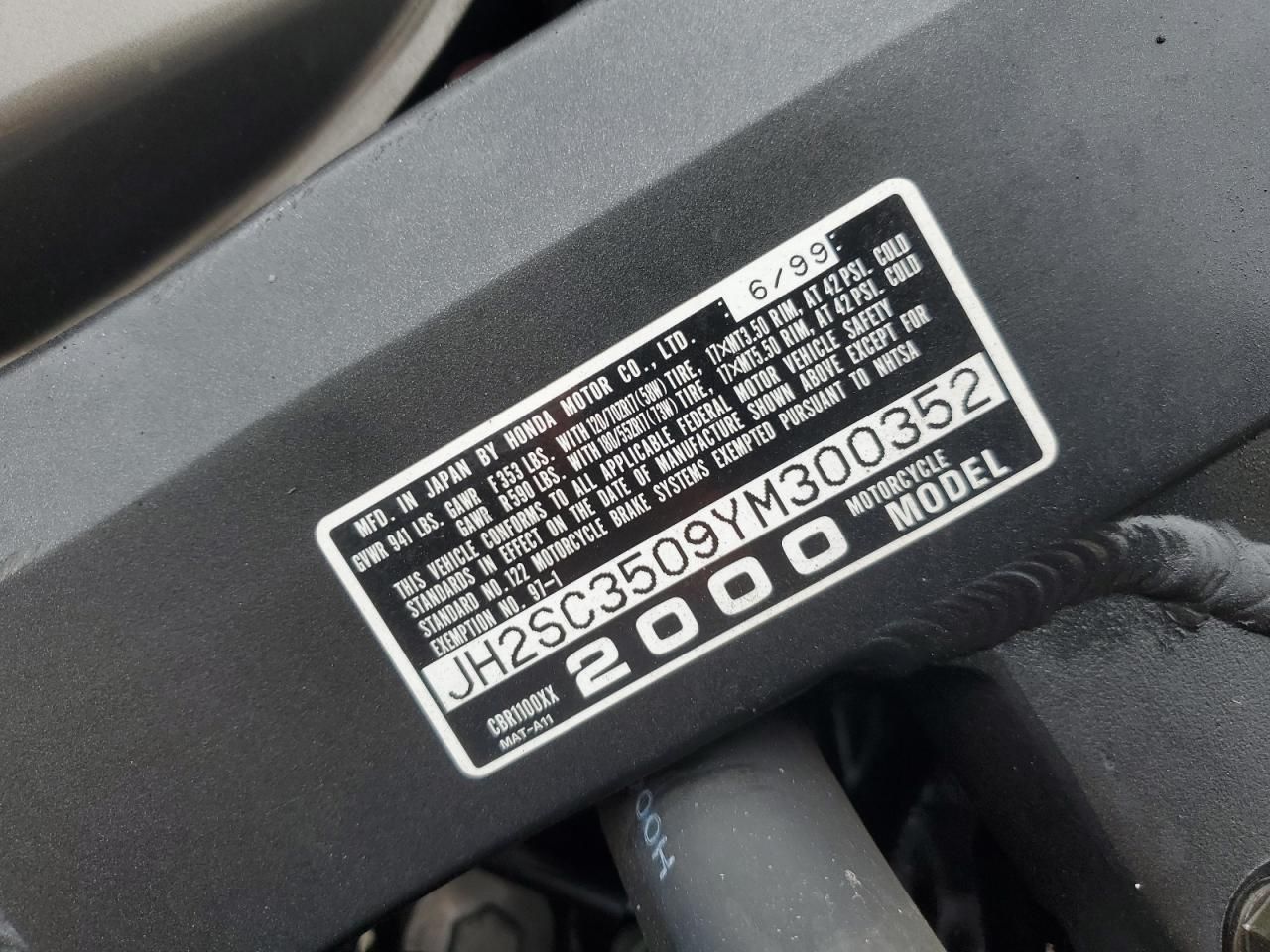 2000 Honda CBR1100 XX