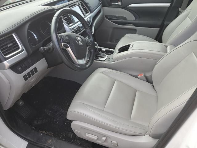 2019 Toyota Highlander se