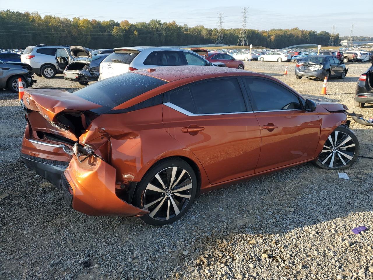 2021 Niss Altima