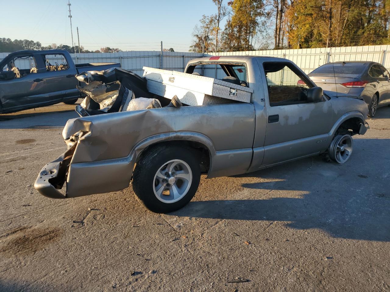 1999 Chevrolet S Truck S10