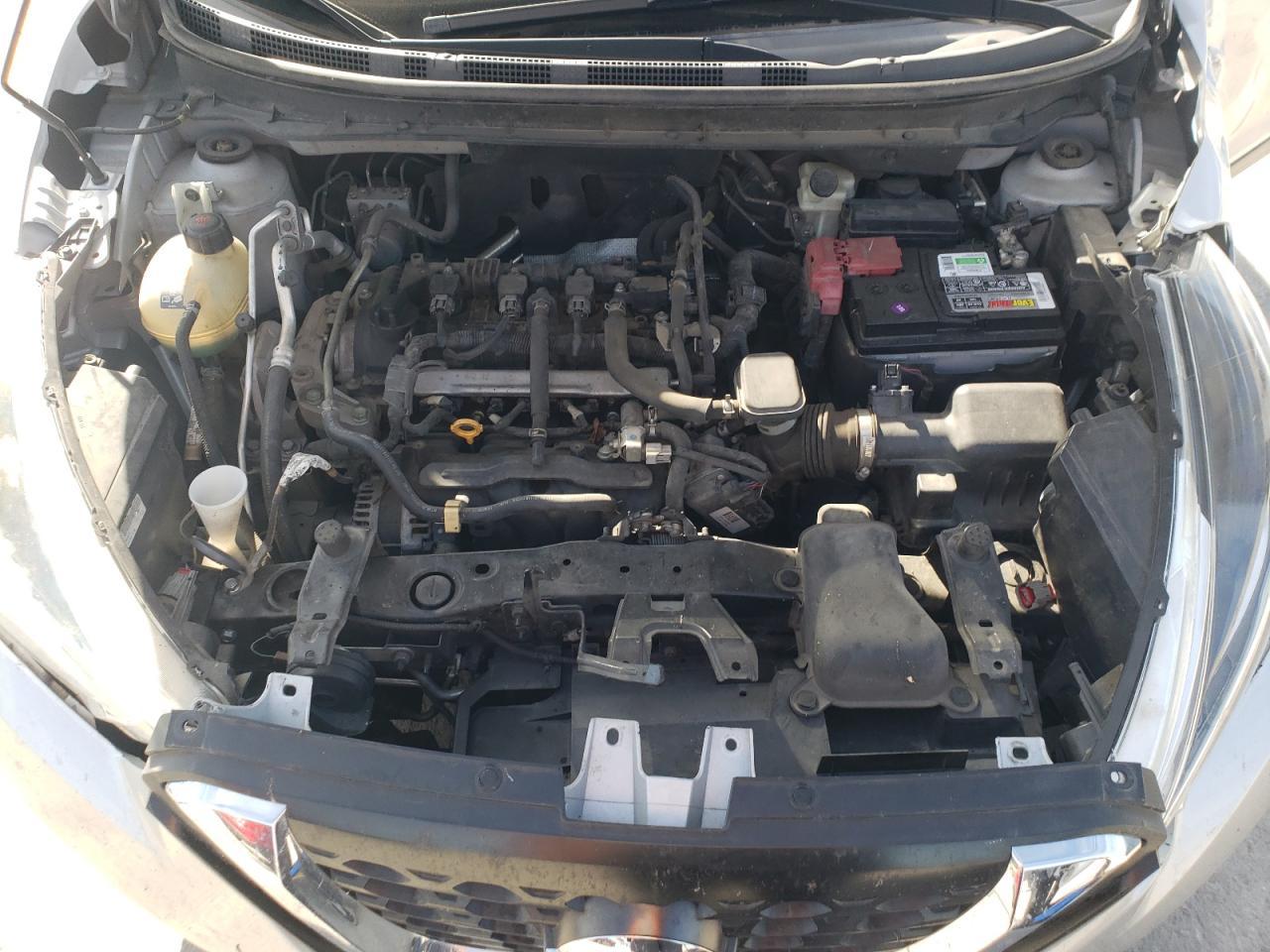 2019 Nissan Kicks s