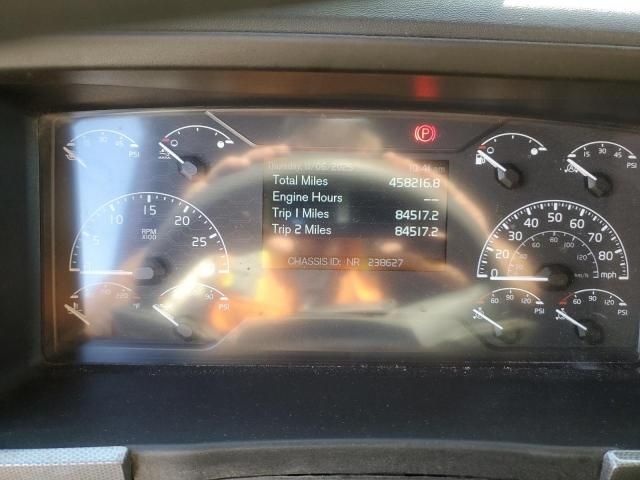 2019 Volvo VNR Semi Truck