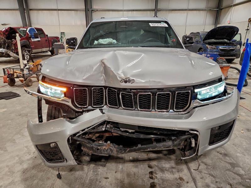 2022 Jeep Grand Cherokee Overland