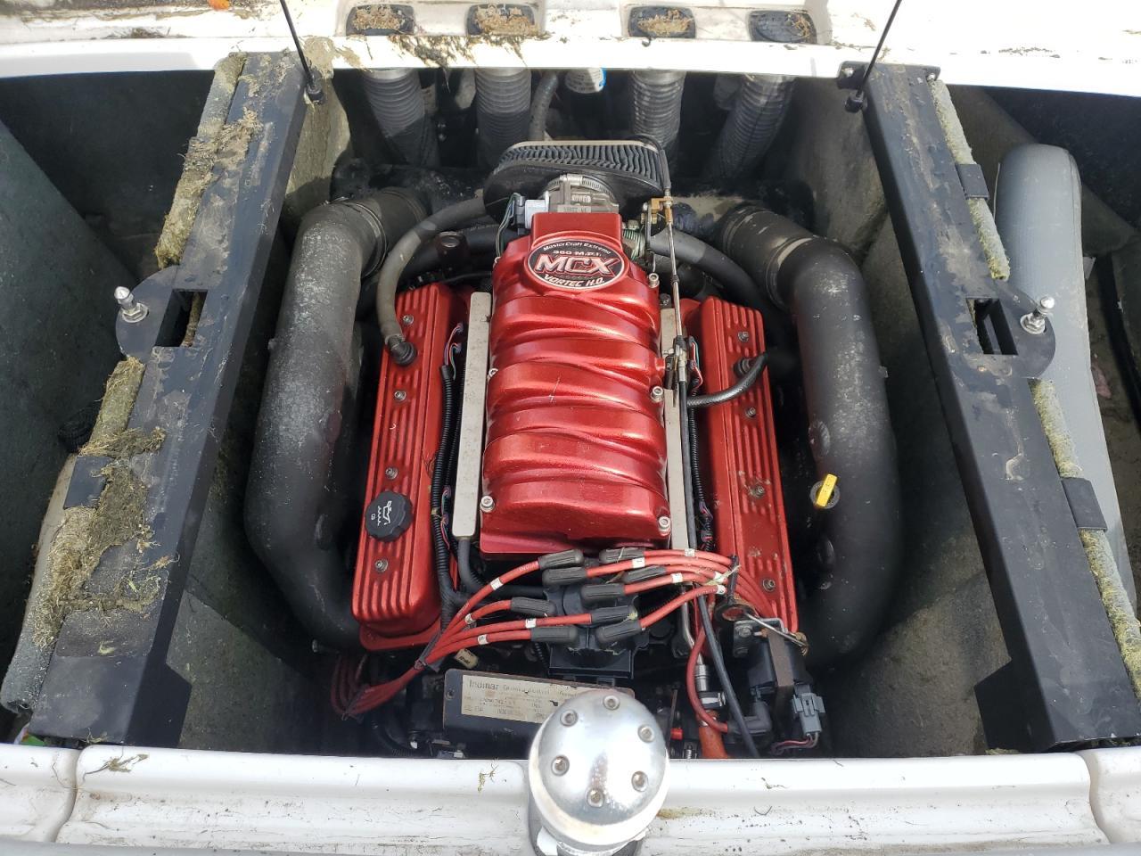2004 Mastercraft Boat