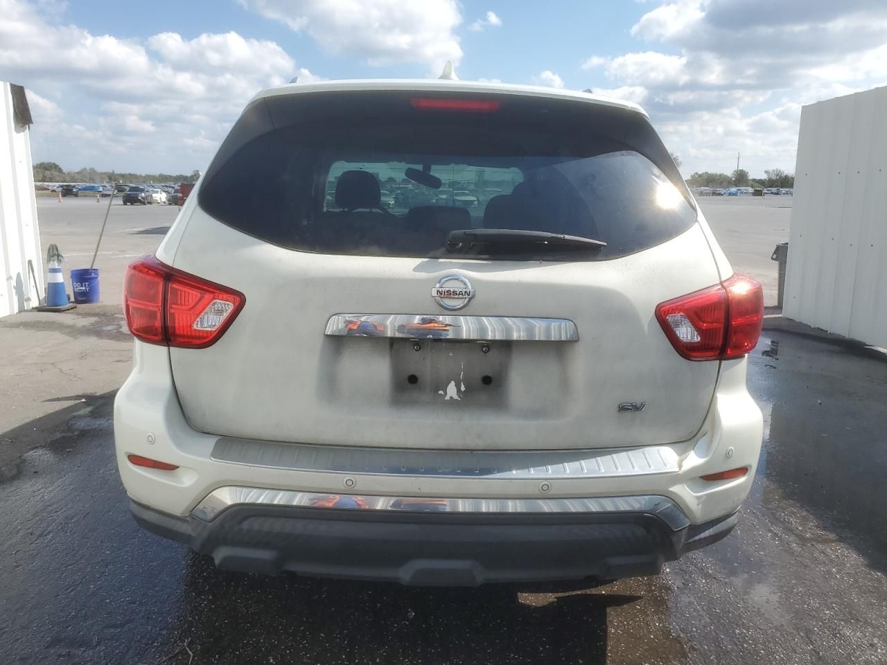 2020 Nissan Pathfinder sv