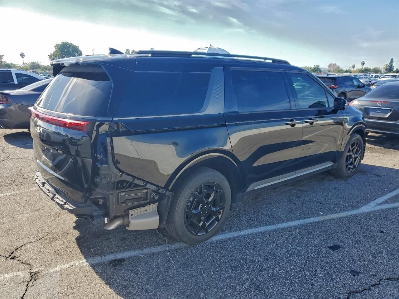 2025 KIA Carnival sx