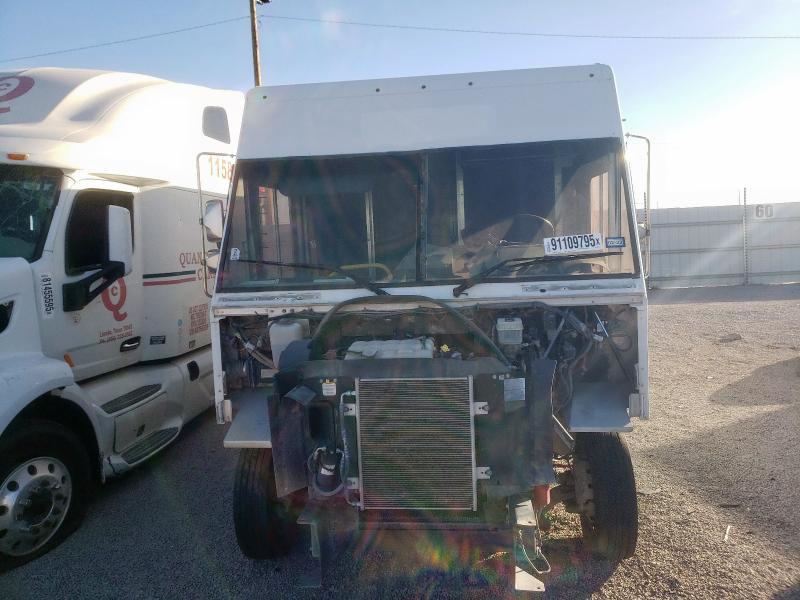 2015 Freightliner MT45 Delivery Truck