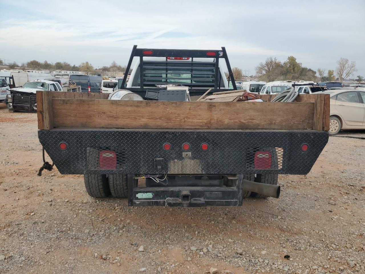 2011 Chevrolet Silverado Flatbed Truck