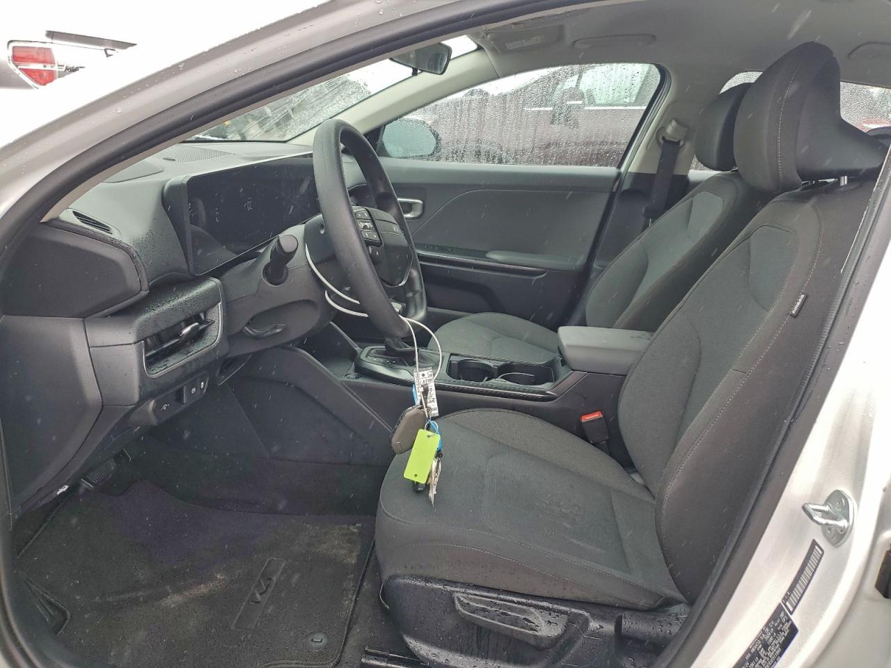 2025 KIA K4 lx