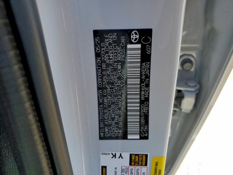 2025 Toyota Prius le