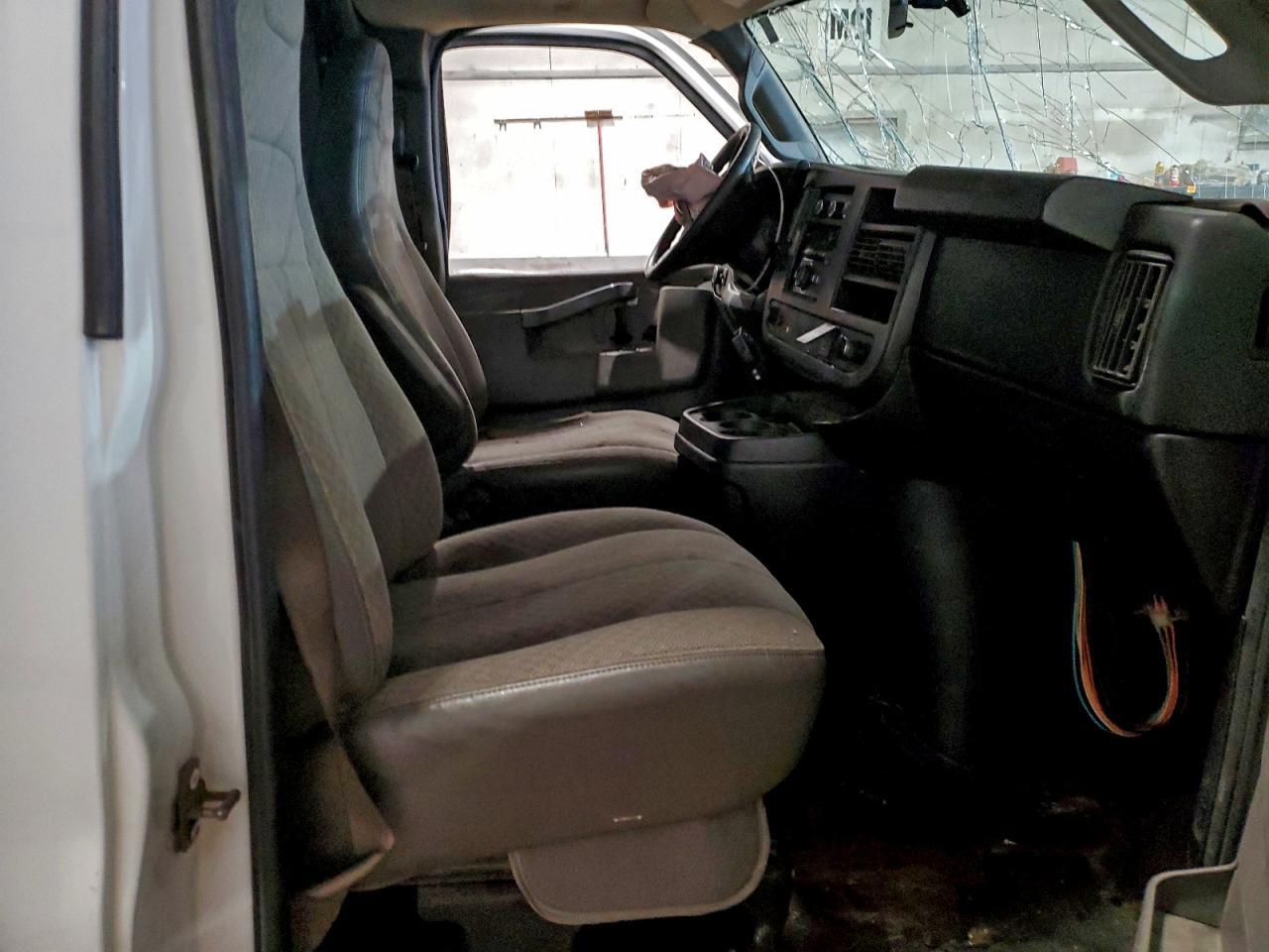 2017 Chevrolet Express G3500 Utility / Service Van