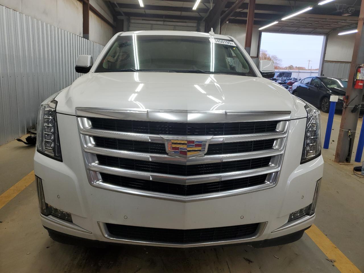 2018 Cadillac Escalade esv Luxury