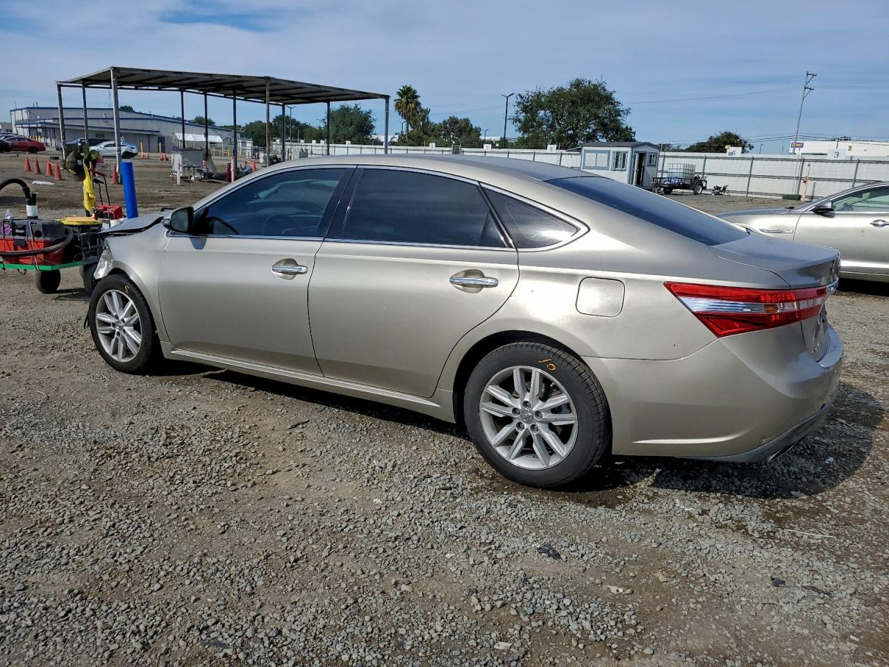 2013 Toyota Avalon Base