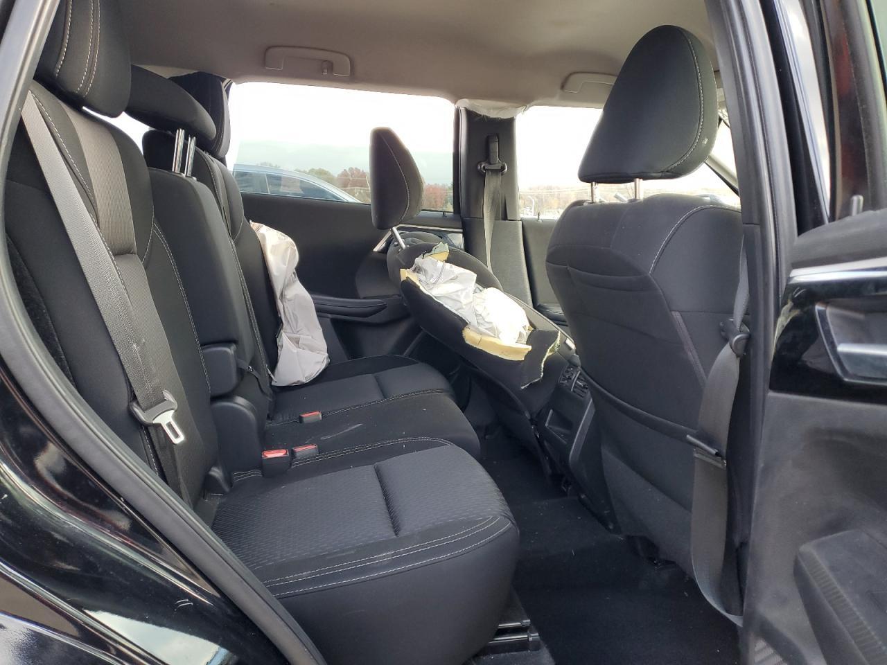 2022 Mitsubishi Outlander es