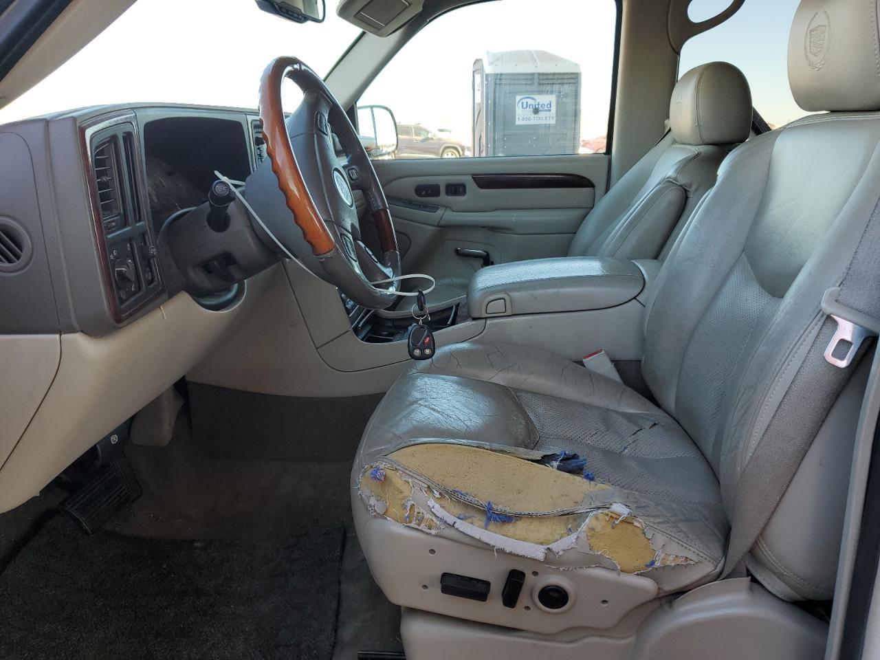 2005 Cadillac Escalade Luxury