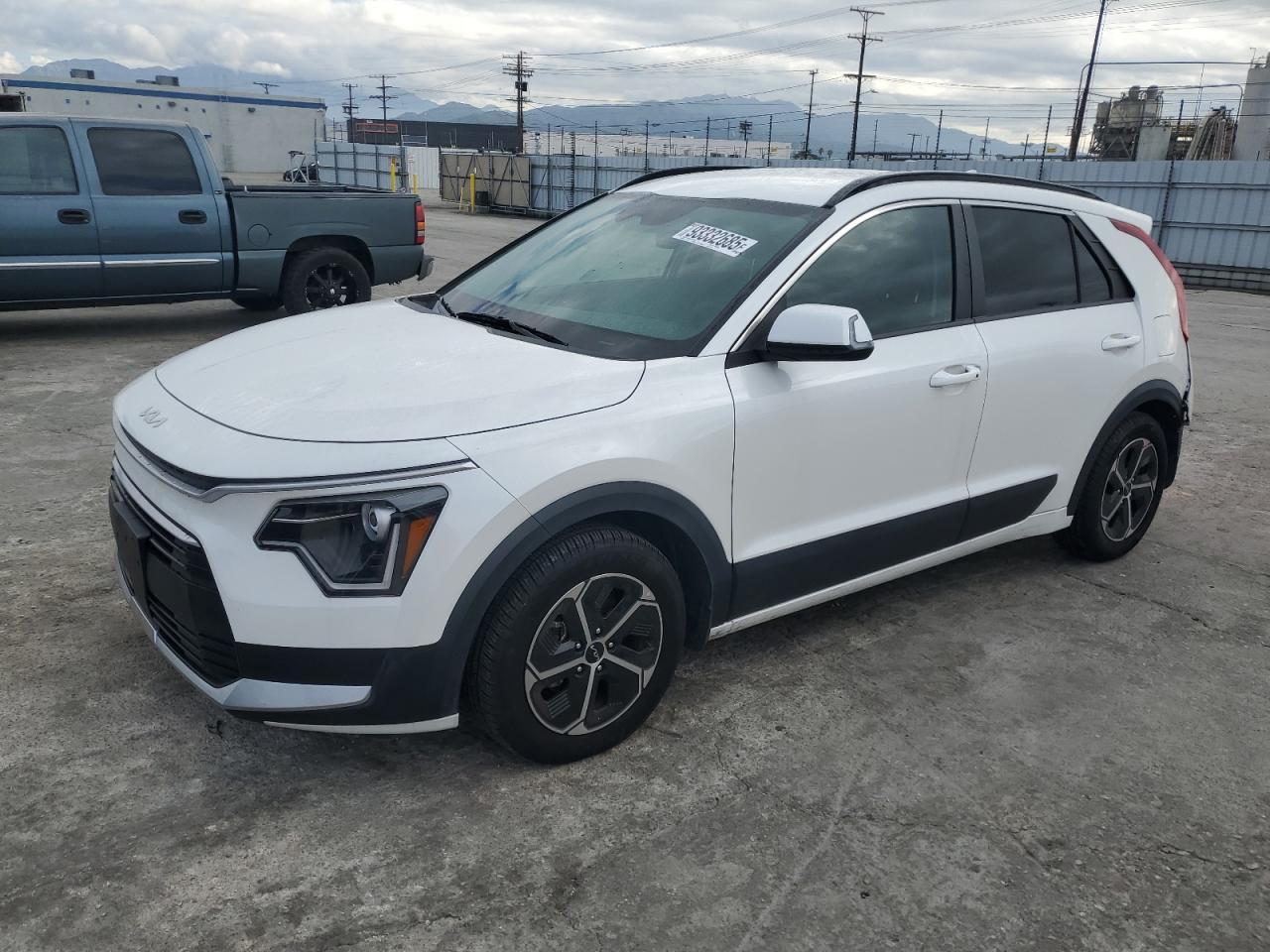 2023 KIA Niro ex