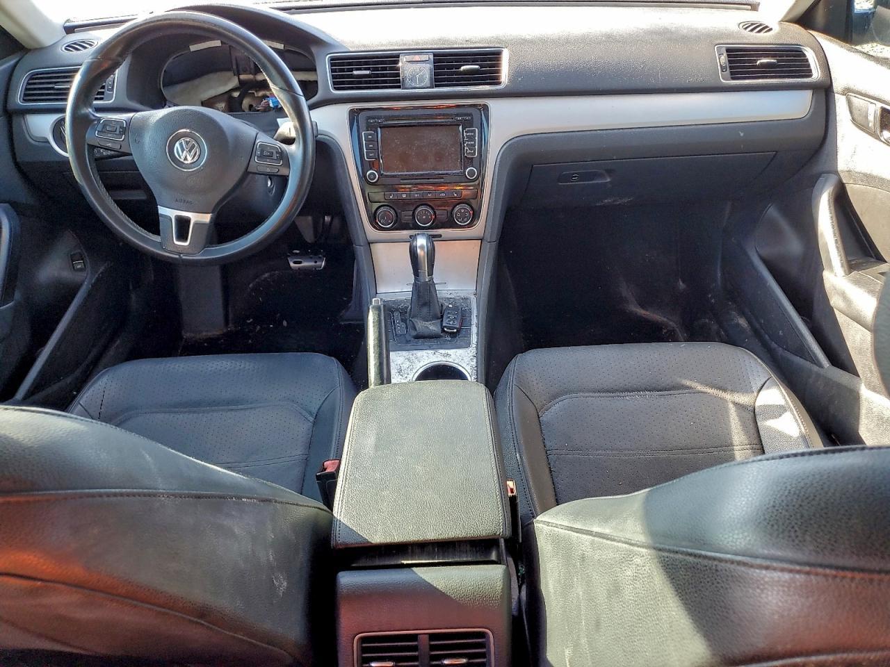 2013 Volkswagen Passat se