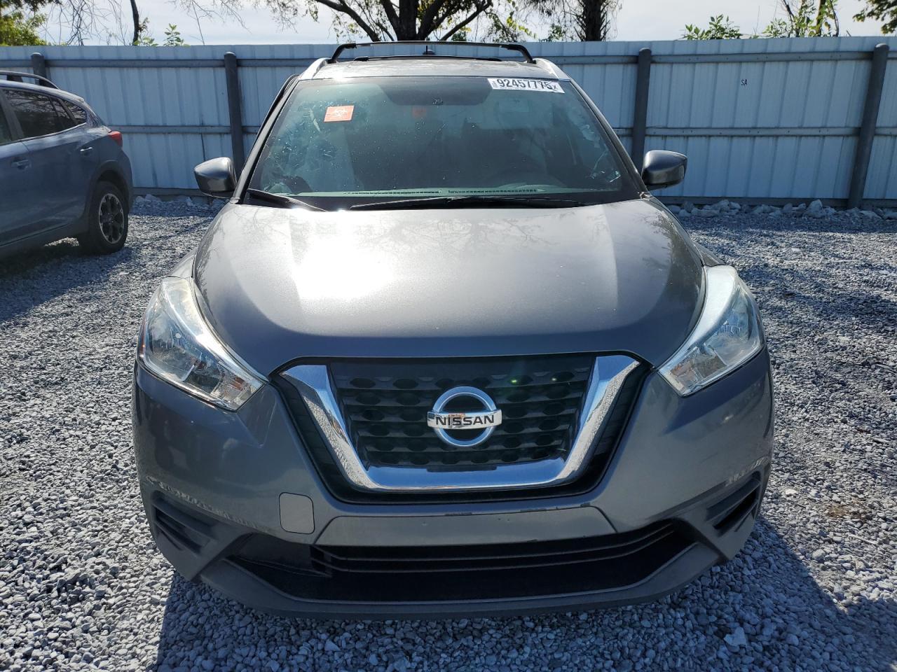 2019 Nissan Kicks s