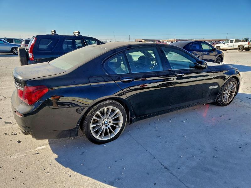 2013 BMW 750 i