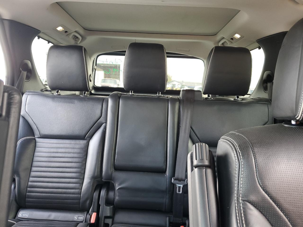 2017 Land Rover Discovery First Edition