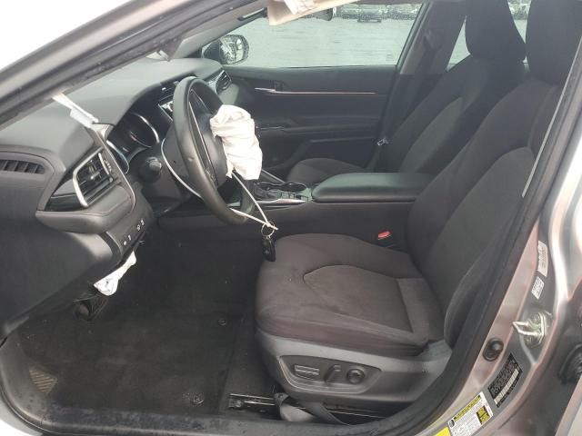 2020 Toyota Camry le