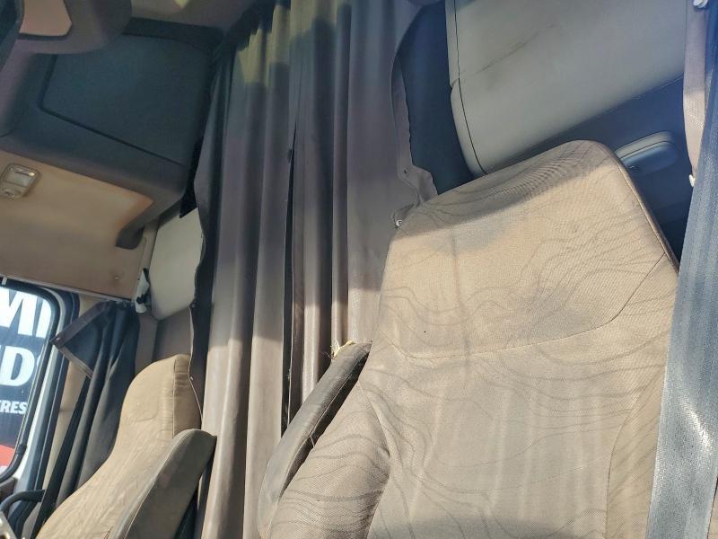 2017 Volvo VNL Semi Truck